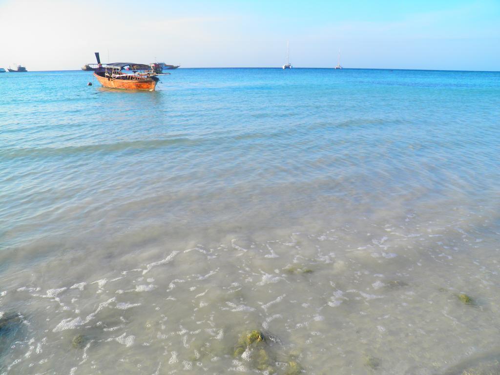 Bella Vista Beach Resort Koh Lipe Exterior photo